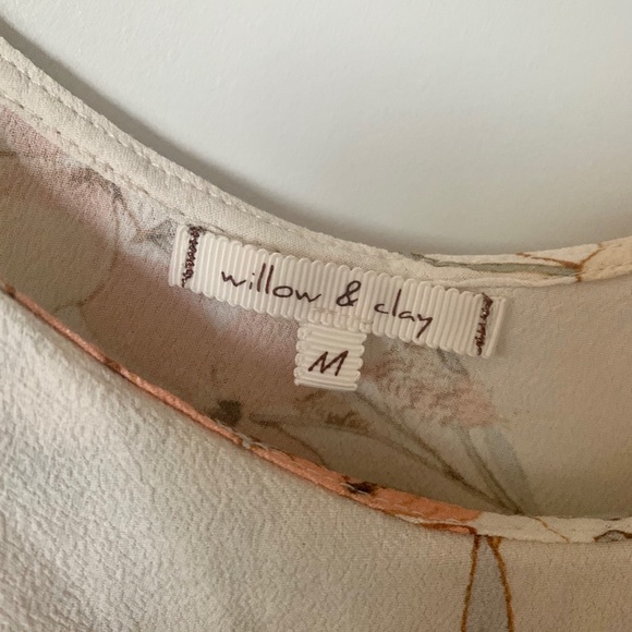 Anthropologie Willow & Clay Cold Shoulder Top - Picture 3 of 6